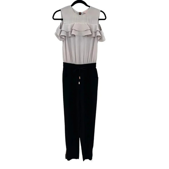Ted Baker Toriil Ruffled Cold-Shoulder Jumpsuit Black / Gray Size 0 / US 2 - Picture 2 of 14